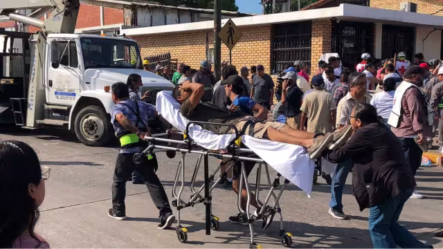 Continúan trabajos de rescate tras derrumbe de una iglesia en Ciudad Madero, Tamaulipas