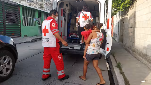 La menor fue trasladada al ISSSTE para un lavado mecánico