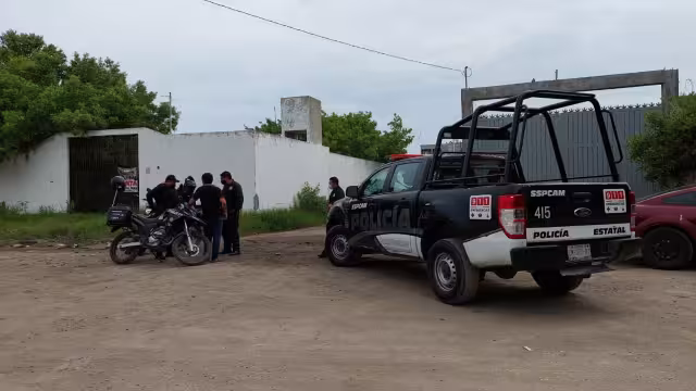 Vecinos alertaron sobre lo sucedido a las autoridades, pero los hombres se habían ido en una motocicleta