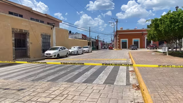 Camión de mudanzas provoca apagón y deja sin luz a más de 65 predios en Santa Ana