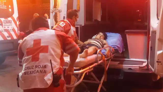 Vecinos pidieron ayuda ante la desesperación de la abuela, con quien se encontraba el menor