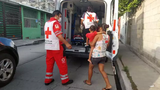 La menor fue trasladada al ISSSTE para un lavado mecánico