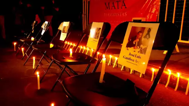 Es la segunda manifestación del año que se realiza en la Segob. Foto: Twitter @medios_hablemos