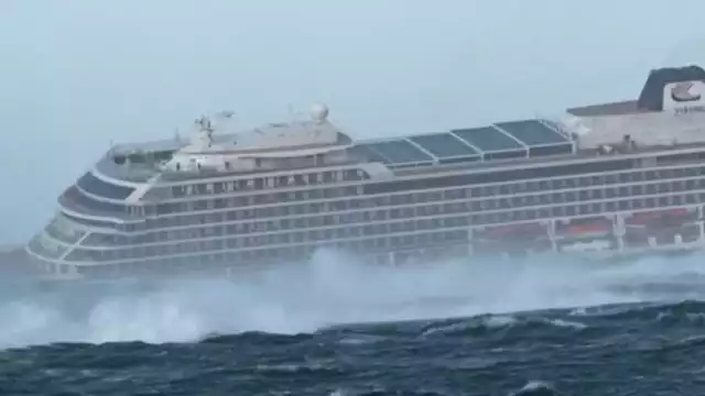 Pasajeros de un crucero resultan heridos tras impacto de tormenta en alta mar