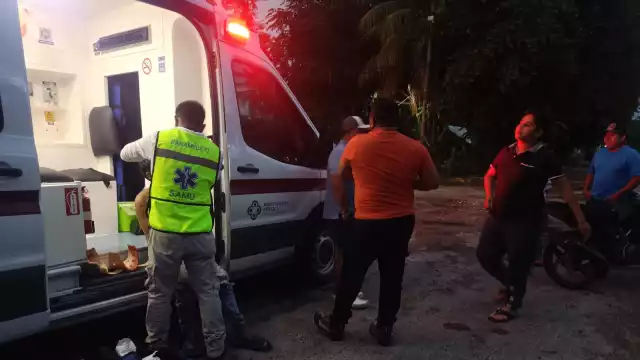 Menor motociclista resulta herido tras ser embestido por camioneta en Campeche