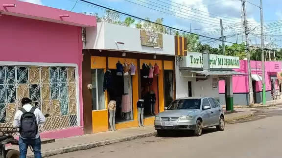 Deben buscar las estrategias financieras para mantener los créditos con proveedores. Deben buscar las estrategias financieras para mantener los créditos con proveedores.