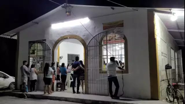 Familiares y amigos se despidieron de la familia fallecida en una accidente de carretera en Campeche