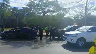 SSP da detalles sobre el reporte de un conductor armado en la avenida Internacional de Mérida