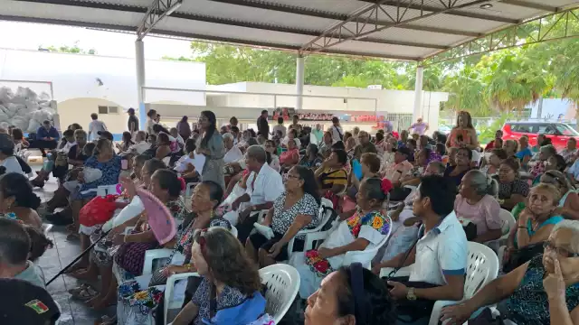 El 28 de agosto se realizó el festival por el Día del Adulto Mayor en Cancún, organizado por Horacio Reyes García de FEDHAM.