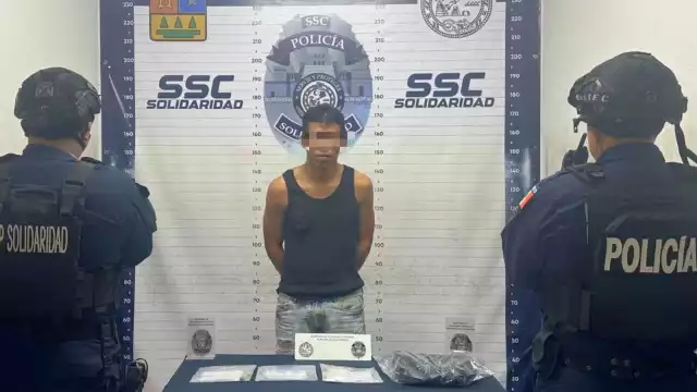 Pese a su intento de huida, los oficiales lograron su detención y fue puesto a disposición de la FGE