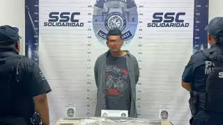 Detienen a tabasqueño por amenazar de muerte con un arma a su madre en Playa del Carmen