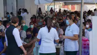 Campeche necesita 742 mil 690 habitantes vacunados para cortar el riesgo de contagios