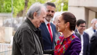 Joan Manuel Serrat elogia a Claudia Sheinbaum en encuentro en España: “Es fantástico”, asegura