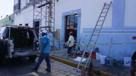 El 10% de las viviendas están a punto de colapsar, lo que representa un peligro para los transeúntes El 10% de las viviendas están a punto de colapsar, lo que representa un peligro para los transeúntes