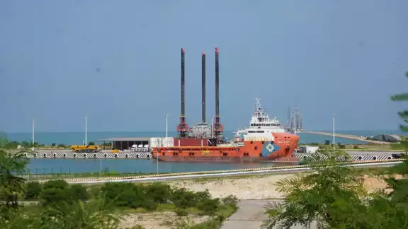 Los barcos abandonados por Oceanografía se encuentran en los puertos de Ciudad del Carmen y Seybaplaya Los barcos abandonados por Oceanografía se encuentran en los puertos de Ciudad del Carmen y Seybaplaya