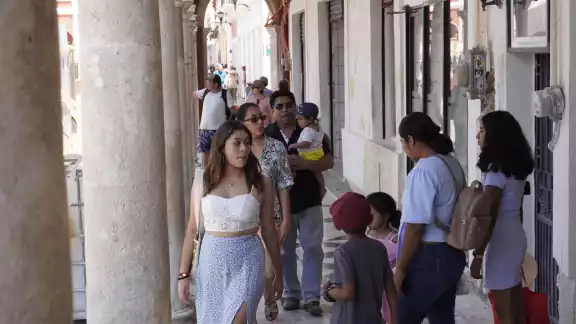 Laboran sin prestaciones de ley 96.3% de cada 100 trabajadoras del hogar de Campeche, revela reporte del Inegi Laboran sin prestaciones de ley 96.3% de cada 100 trabajadoras del hogar de Campeche, revela reporte del Inegi