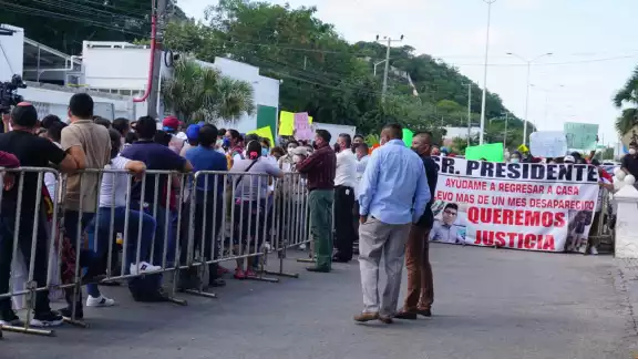 Los jubilados del Instituto Mexicano del Seguro Social reiteran la demanda de recuperar los recursos de cesantía y vejez Los jubilados del Instituto Mexicano del Seguro Social reiteran la demanda de recuperar los recursos de cesantía y vejez