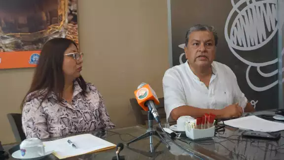 La constructora aseguró que no existe relación alguna con el exgobernador