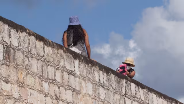 Campeche tendrá un día nublado con posibles lluvias aisladas debido a un canal de baja presión