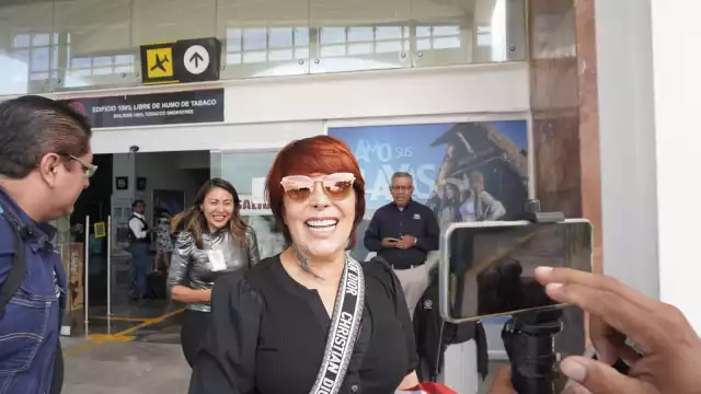 Alejandra Guzmán contenta de estar en Campeche