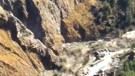 Avalancha en la India dejó muertos y desaparecidos