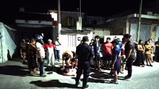 Ebrio motociclista derrapa en Progreso y le roban el celular mientras era auxiliado