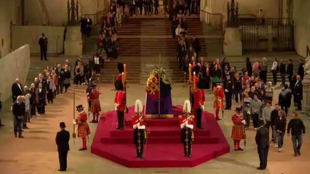 El ataúd de la Reina Isabel II permanecerá expuesto al público hasta el 19 de septiembre, fecha en el que se realizará su funeral de Estado