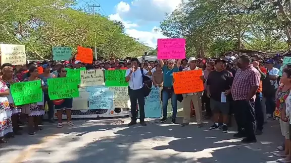 El presidente de la AMAV señaló que los protestantes tratan mal al turismo y engañan con su producto El presidente de la AMAV señaló que los protestantes tratan mal al turismo y engañan con su producto