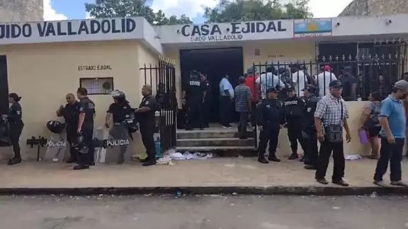El comisario Maximiliano Kumul quiso imponer ejidatarios para tener el control de Punta Laguna El comisario Maximiliano Kumul quiso imponer ejidatarios para tener el control de Punta Laguna