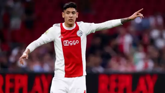 Edson Álvarez llegó a Europa por el Ajax de Holanda y ahora juega en el West Ham Edson Álvarez llegó a Europa por el Ajax de Holanda y ahora juega en el West Ham