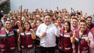 Orlando Muñoz se registra para coordinación municipal de Morena en Playa del Carmen