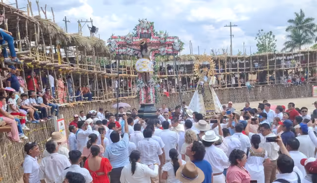 Fervor y Tradición: Las Imágenes Sagradas Llegan por Primera Vez al Ruedo