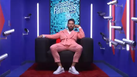 Poncho de Nigris se desmorona tras recordar la muerte de su hermano, Toño