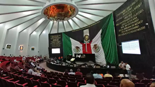 Sólo un funcionario ha sido separado de su cargo, al comprobarse su responsabilidad por atentar contra una mujer