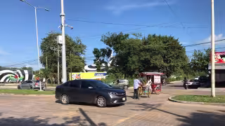Piden ciudadanos que instalen semáforos en cruzamiento riesgoso de Chetumal