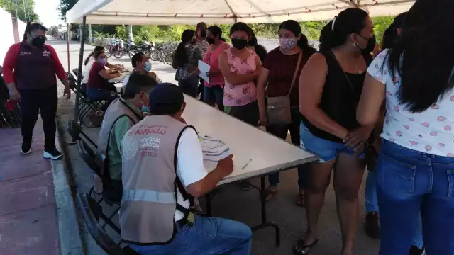 Los adolescentes tienen hasta las 16:00 horas para recibir la dosis de la farmacéutica Pfizer