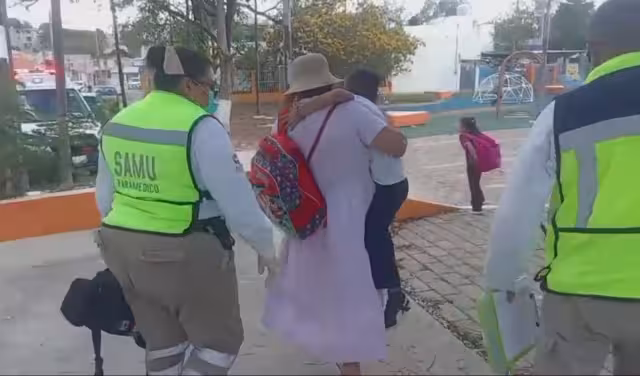 Vecinos denuncian vandalismo en registros de compañía telefónica