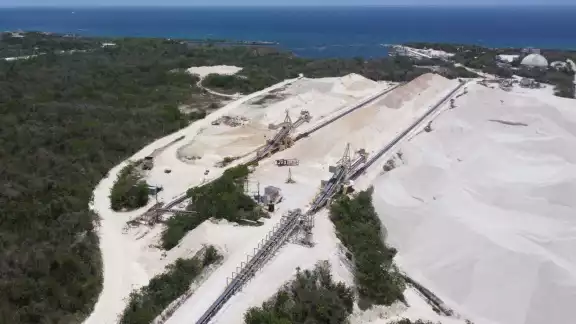 La empresa Calica busca reabrir el acceso a predios clausurados en Playa del Carmen La empresa Calica busca reabrir el acceso a predios clausurados en Playa del Carmen