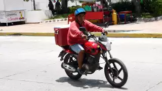 Repartidores de tortilla no pueden transitar cerca de otros comercios