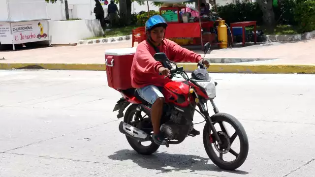 Repartidores de tortilla no pueden transitar cerca de otros comercios