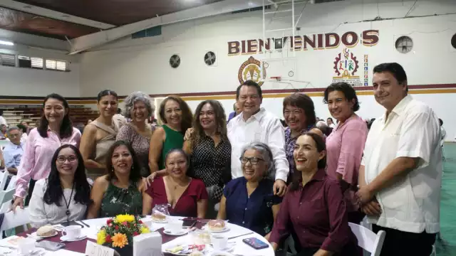 Joaquín Díaz Mena fue uno de los invitados al desayuno de exalumnos del Tecnológico de Mérida