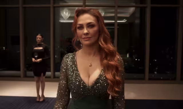 El personaje de Aracely Arámbula realizó un cambio de imagen para enfrentarse a sus antiguos amigos y a su exesposo en 'La Madrastra'