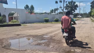 Vecinos de Champotón exigen rehabilitación de calle Isabel la Católica