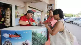 Vendedores aseguran que este paseo se vende más sobre todo en la primera quincena de diciembre, la mayoría de los clientes son familias con niños