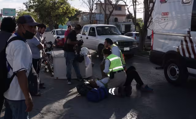 El motociclista presentó heridas en el cuerpo sin requerir su traslado a un hospital