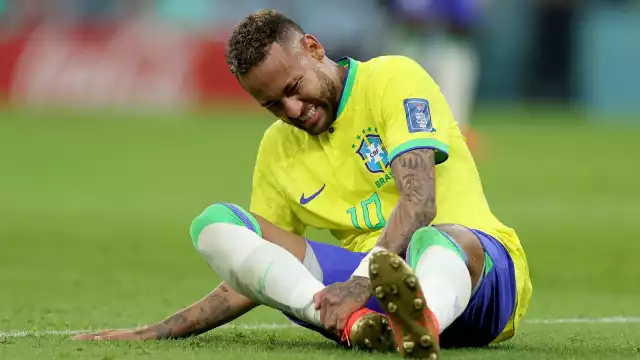Neymar tendrá que entrar al quirófano nuevamente