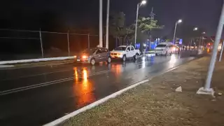 Chofer de transporte público provoca carambola sobre la avenida Internacional de Mérida