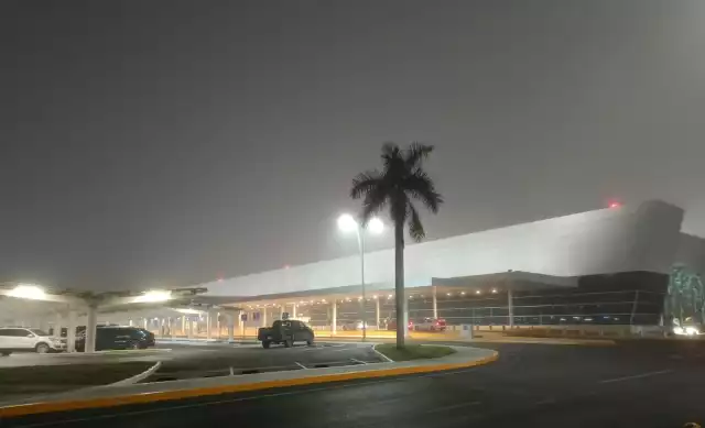 La neblina cubre el aeropuerto de Mérida