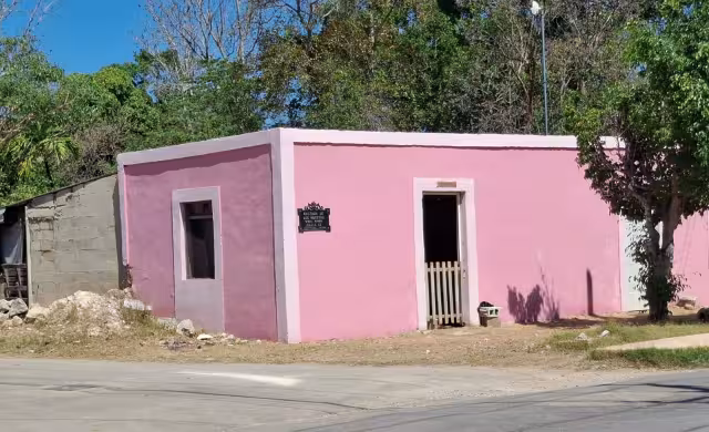 Adultos mayores de Pomuch recuperan su vivienda tras más de un año clausurada por presunto “huachicol”