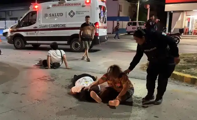 Así mismo, el conductor de la moto también sufrió heridas menores por la caída y el impacto.